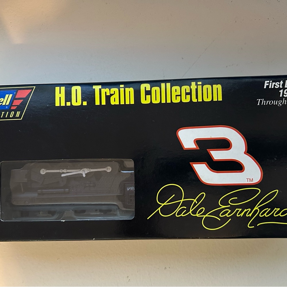 Bachmann H.O. Train Collection Dale Earnhardt Model